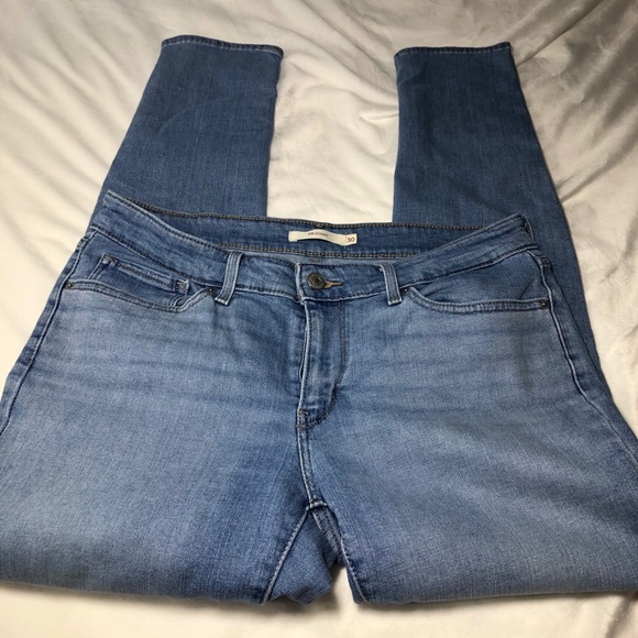 Levi’s 711 Skinny Jeans {light-wash} - Picture 5 of 6